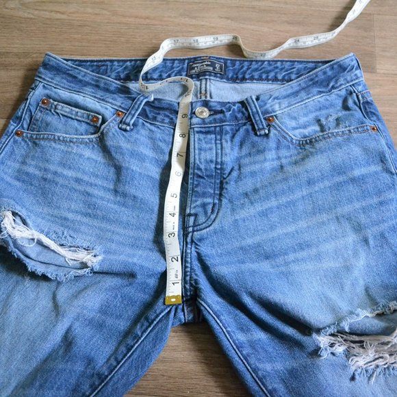 Abercrombie Ames Boyfriend Distressed Relaxed Medium Wash Jean Size Size 27 - Picture 9 of 9